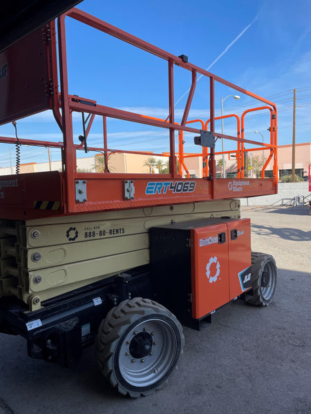 2022 JLG ERT4069