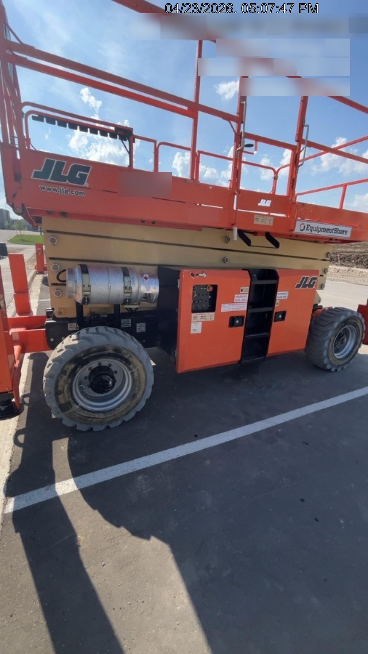 2019 JLG 430LRT