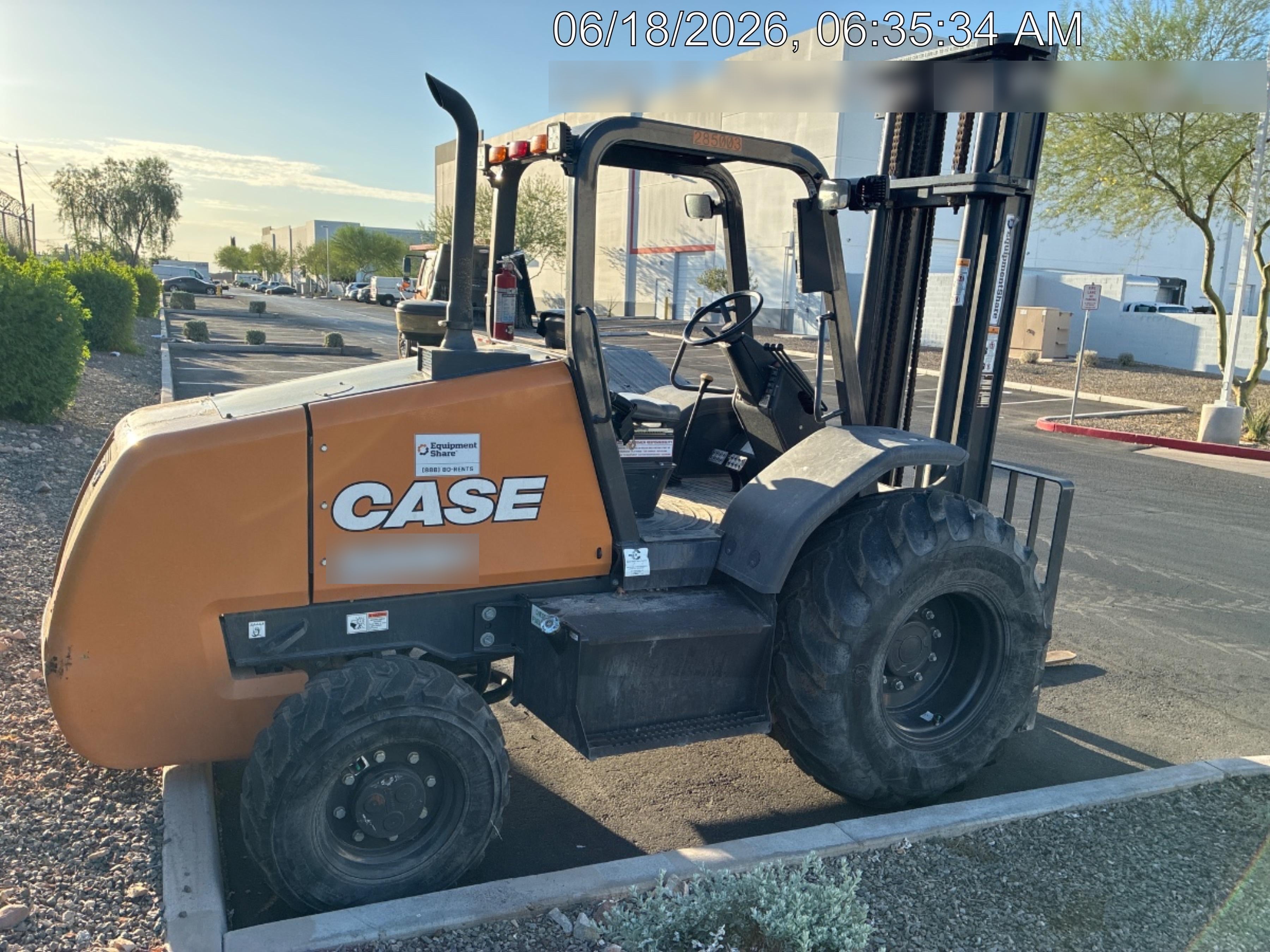 2023 CASE 588H