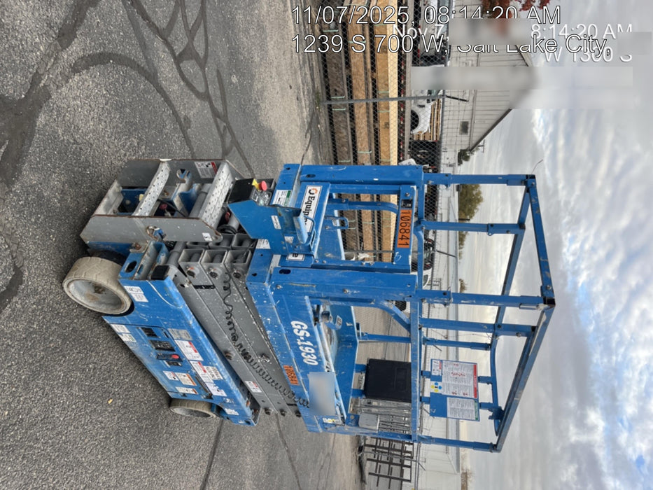 2020 Genie GS-1930 Solid Non Marking Tires, Beacon, Folding rails with half height swing gate, 800W Inverter
