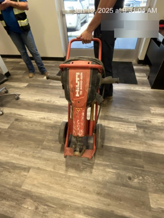 2020 HILTI TE 3000-AVR