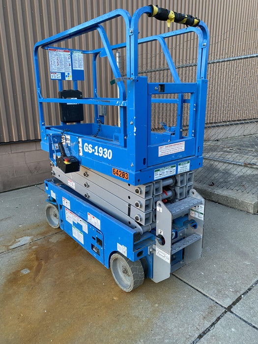 2020 Genie GS-1930 Solid Non Marking Tires, Beacon, Folding rails with half height swing gate