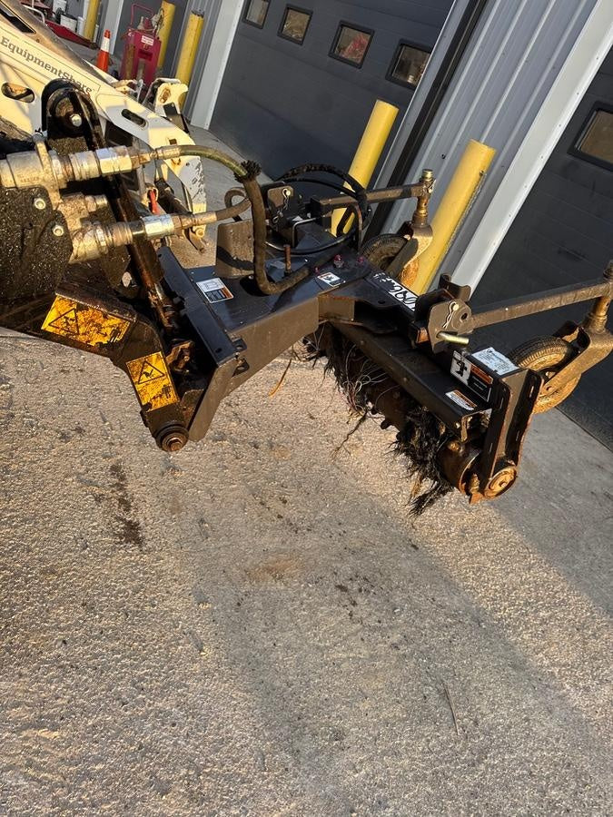 2020 PALADIN D4M - Mini Skid Steer