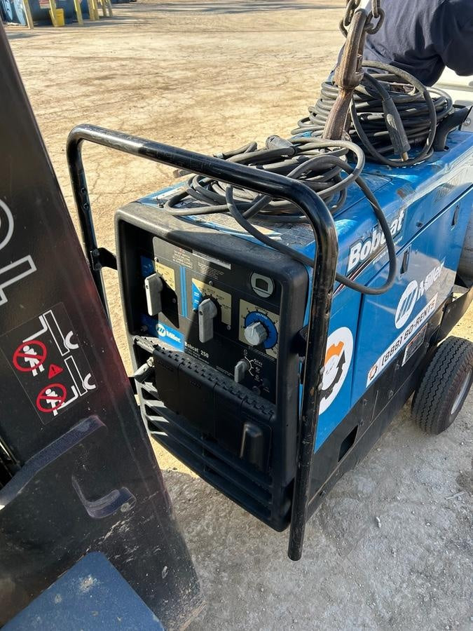 2019 Miller Electric BOBCAT 250 LP/Propane, Running Gear, Tank Bracket, Hose