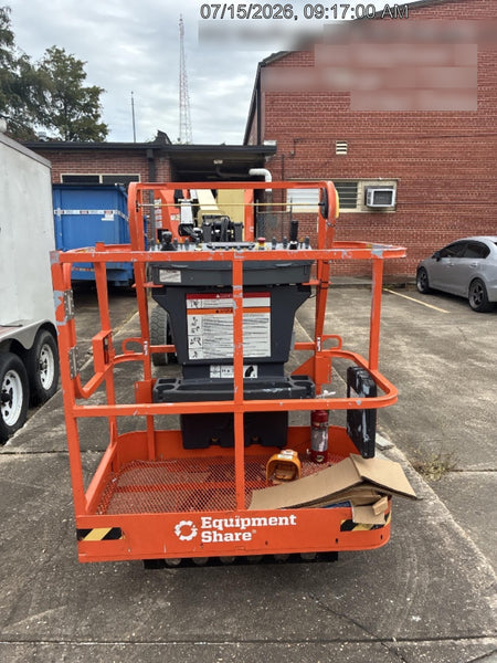 2025 JLG E300AJP