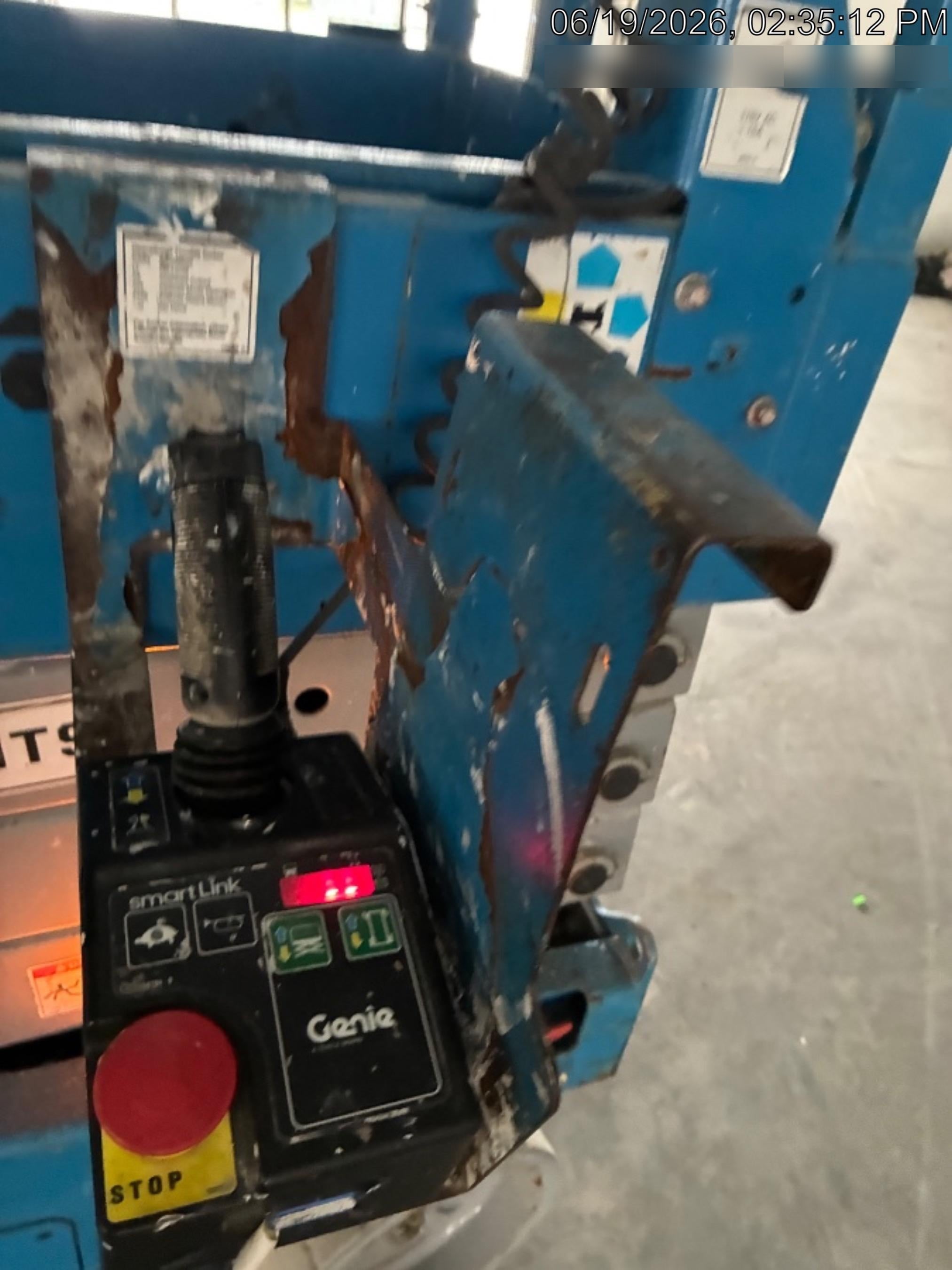 2019 Genie GS-2632 Folding rails with half height swing gate
