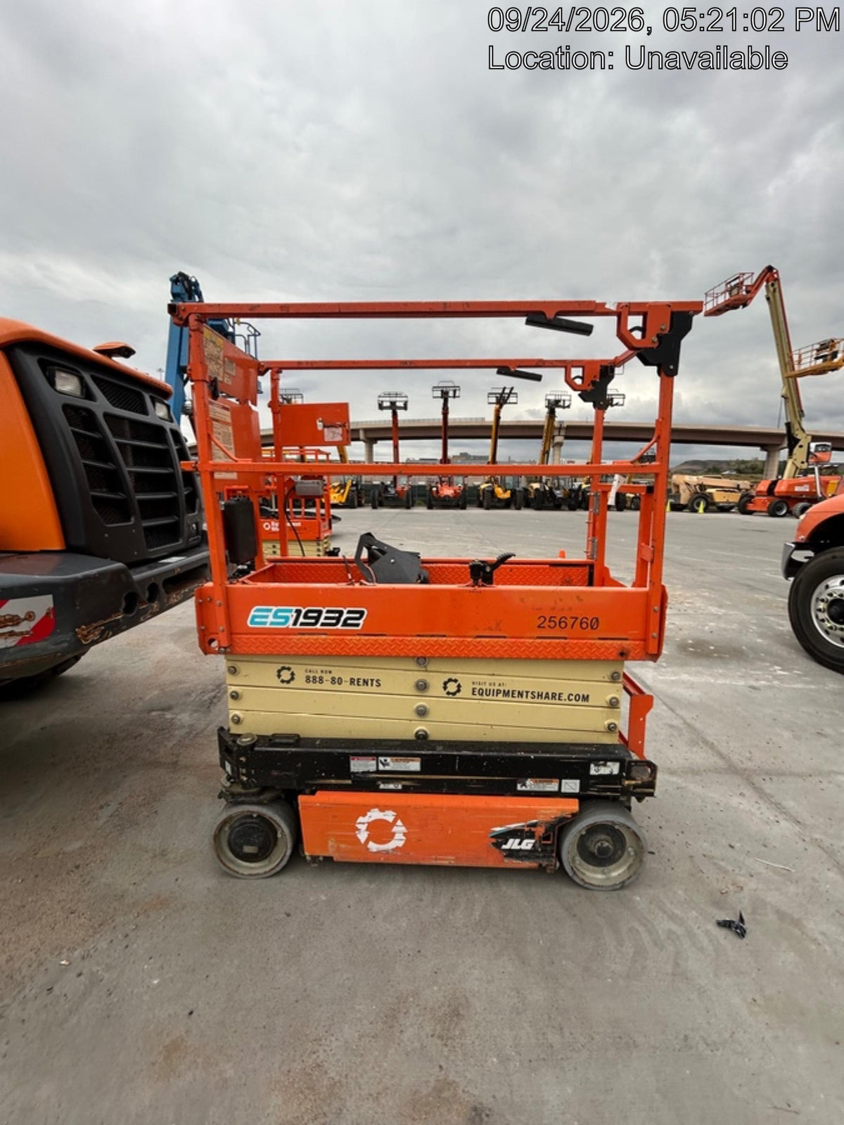 2022 JLG ES1932