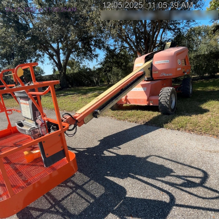 2020 JLG 400S