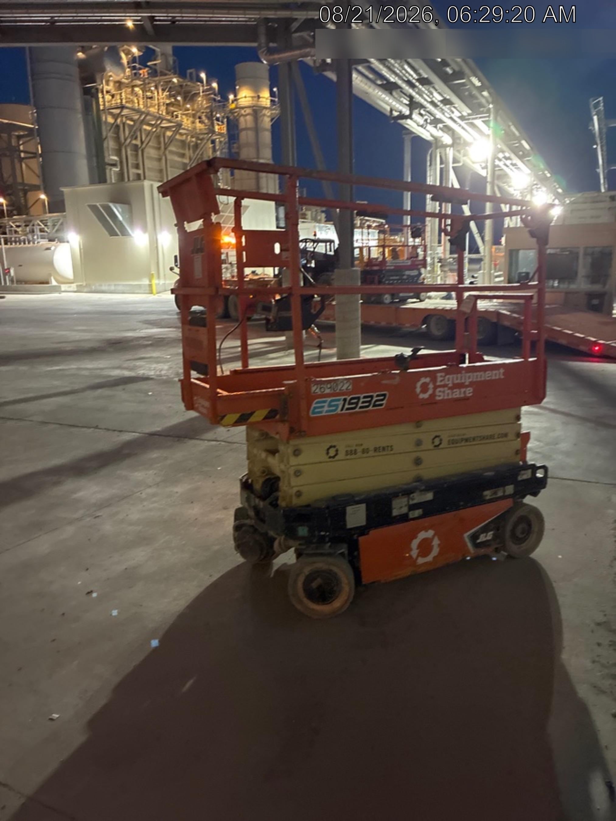 2022 JLG ES1932