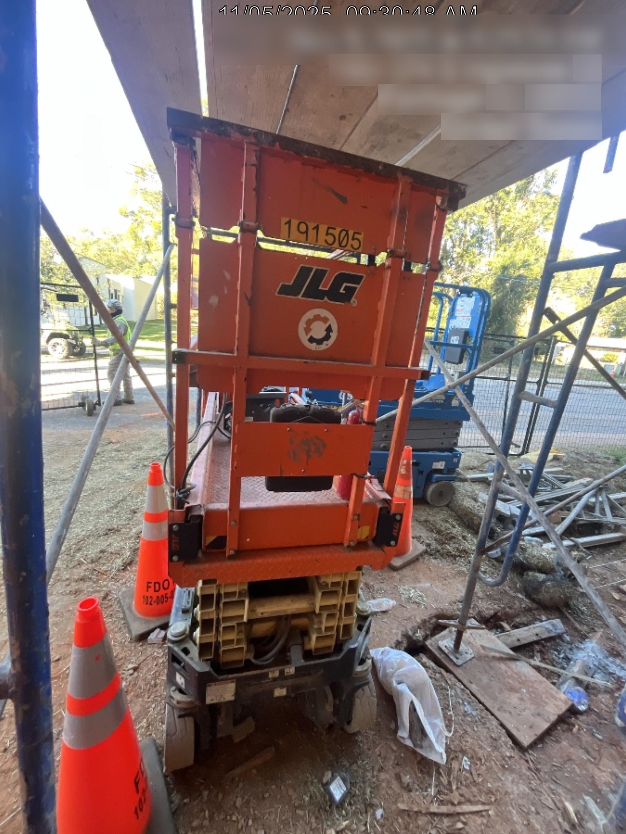 2021 JLG ES1932