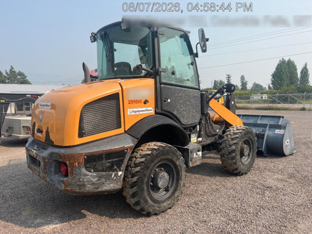 2022 Case 221F Cab/Heat/Air, CWK, Hydraulic Coupler, LED Worklights