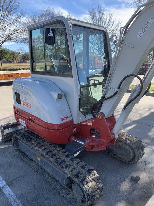 2021 TAKEUCHI TB235-2CR
