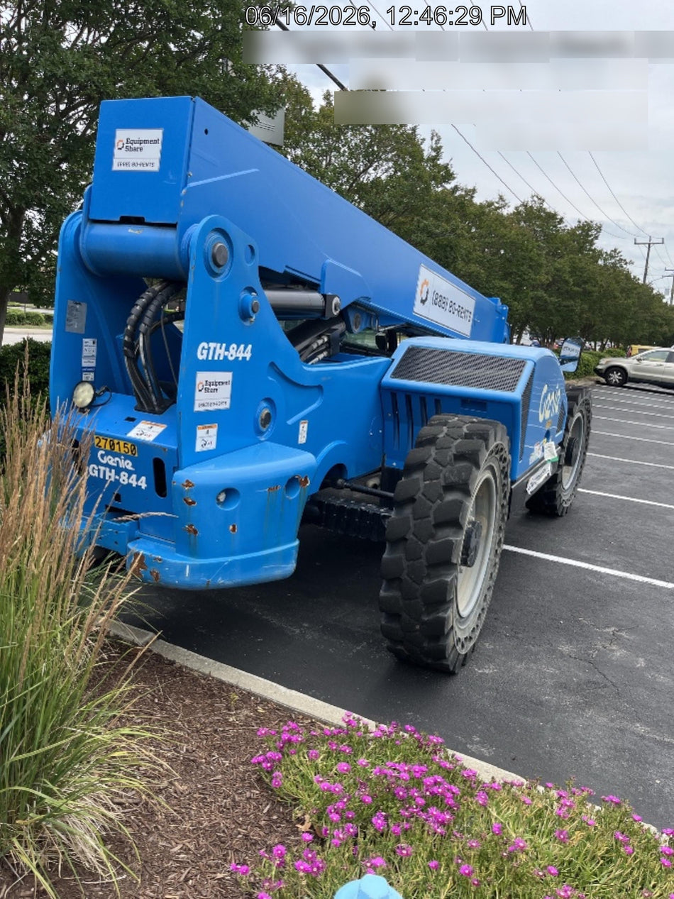 2022 GENIE GTH-844