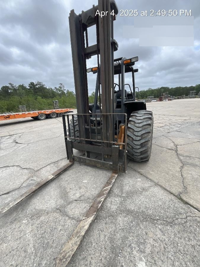 2019 CASE 588H