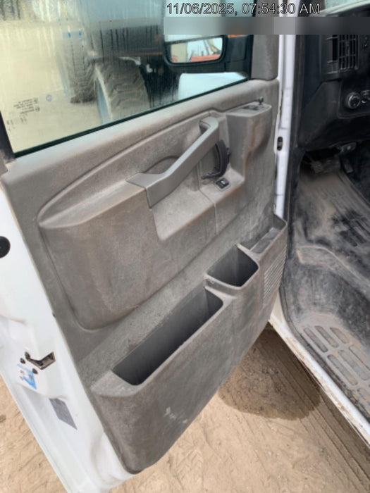 2023 GMC Savana 3500 - Rental