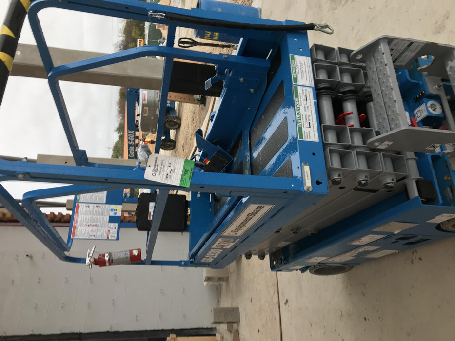 2019 Genie GS-1930 Fixed rails with chain Entry