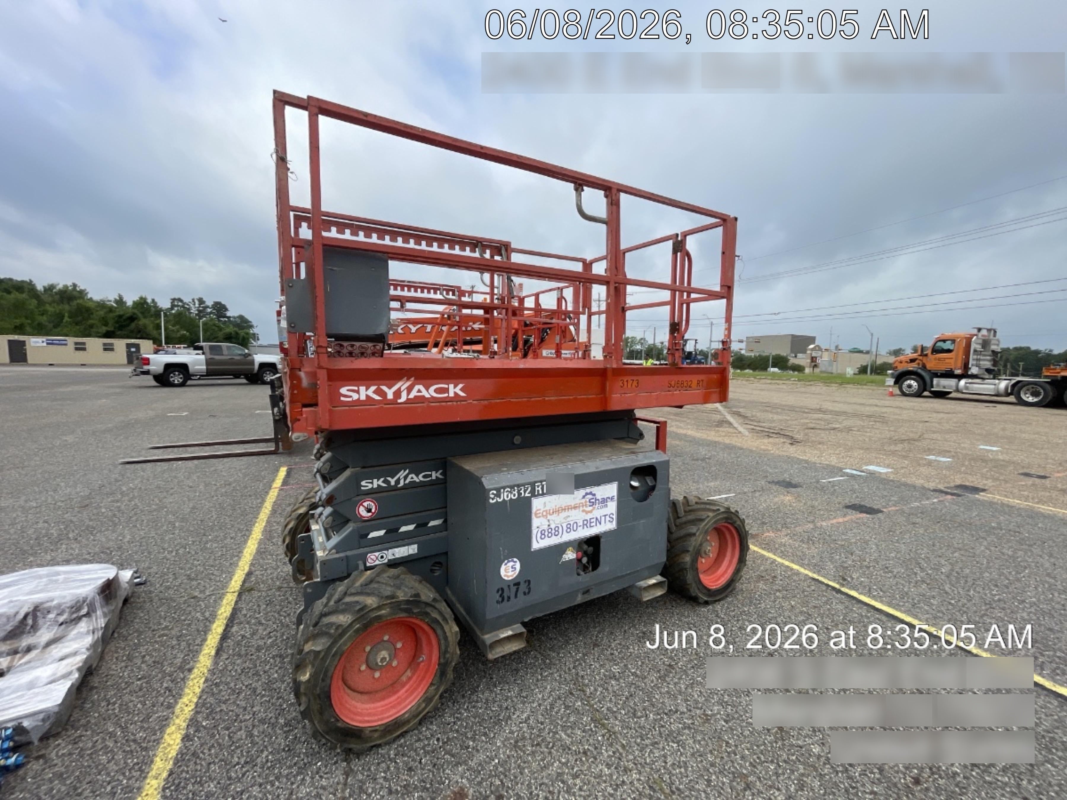 2017 SKYJACK SJ6832 RT