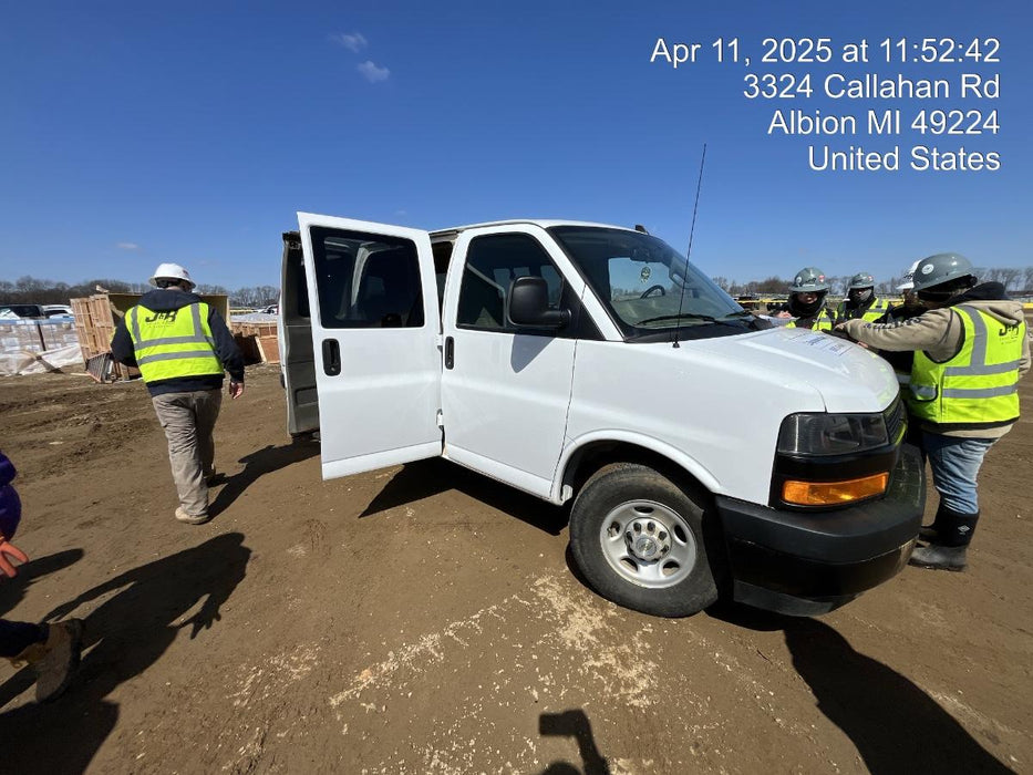 2023 CHEVROLET Express Van - Rental
