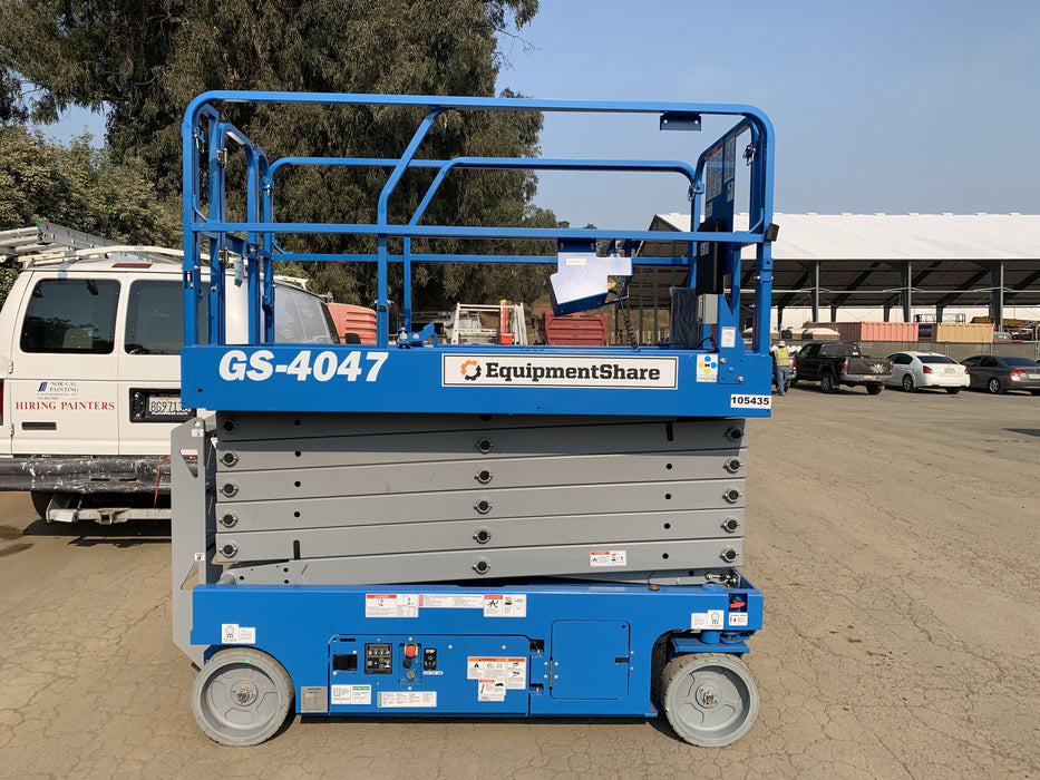 2020 Genie GS-4047 Standard, Folding full height swing gate, 800W Inverter