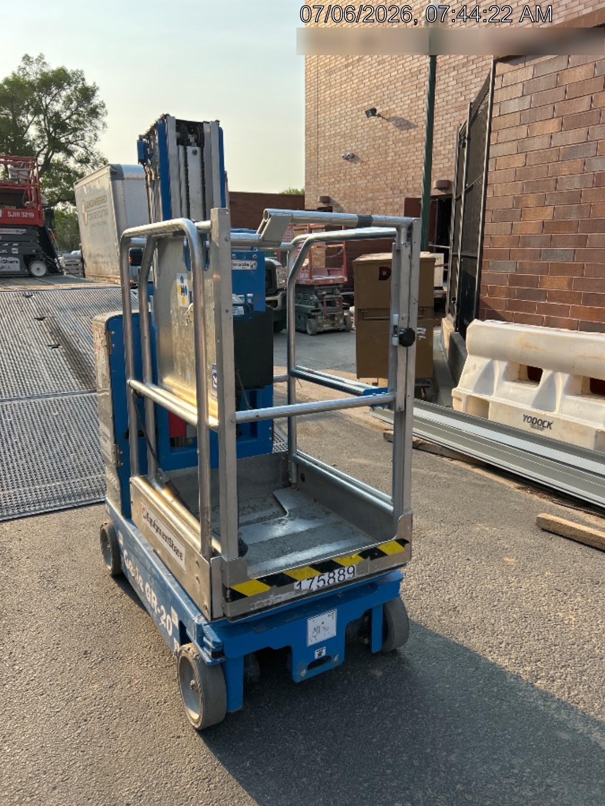 2021 GENIE GR-20