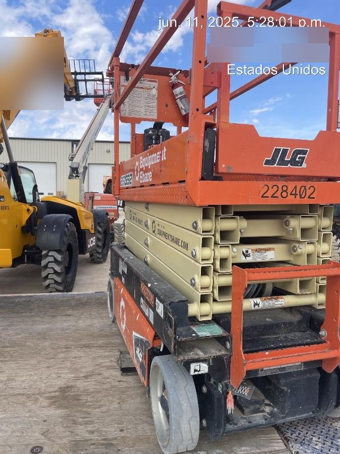 2022 JLG ES1932