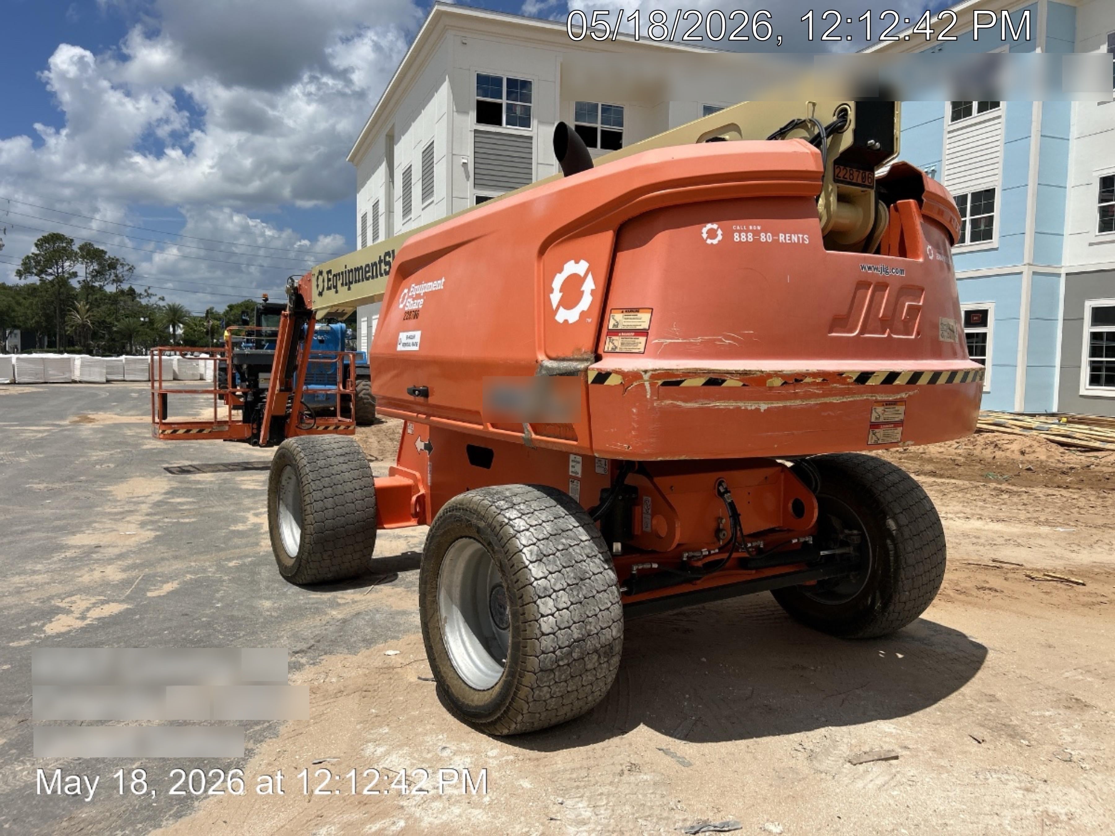 2022 JLG 660SJ