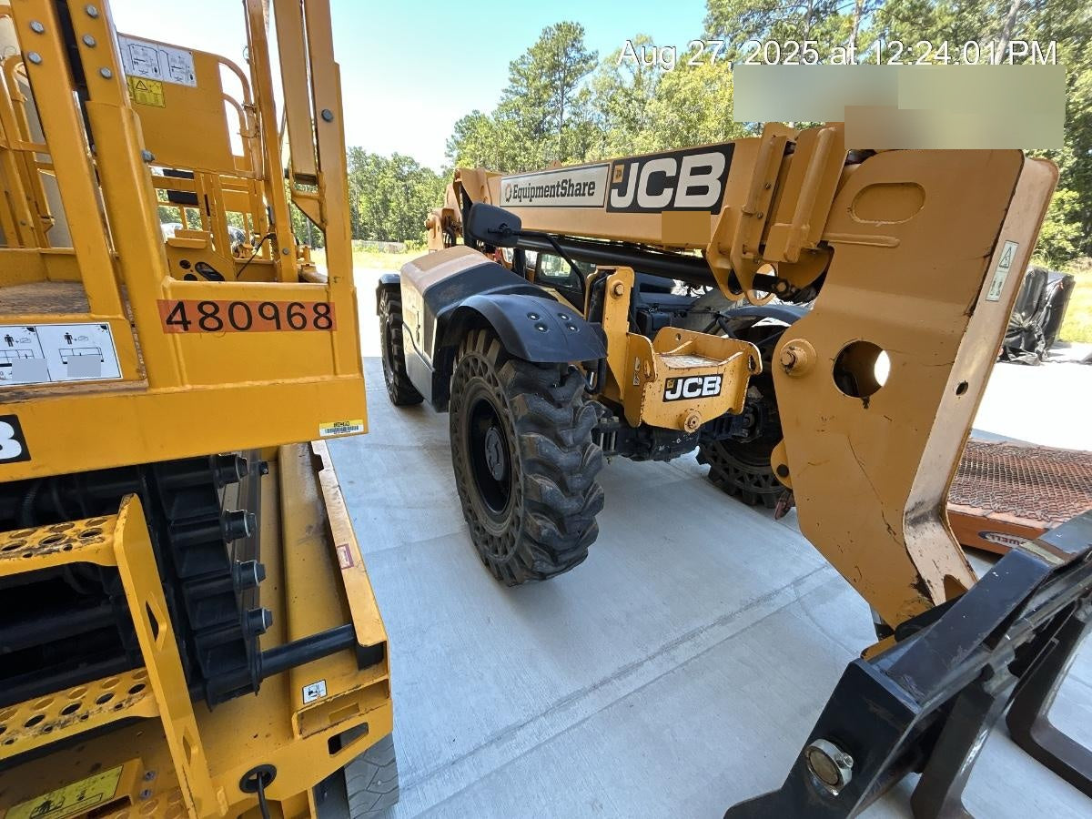 2019 JCB 509-42 Open ROPS, 74 HP, Solid Tires, Worklights, Beacon, Aux Hydraulics, Lifting Eye 66" Carriage/60" Forks