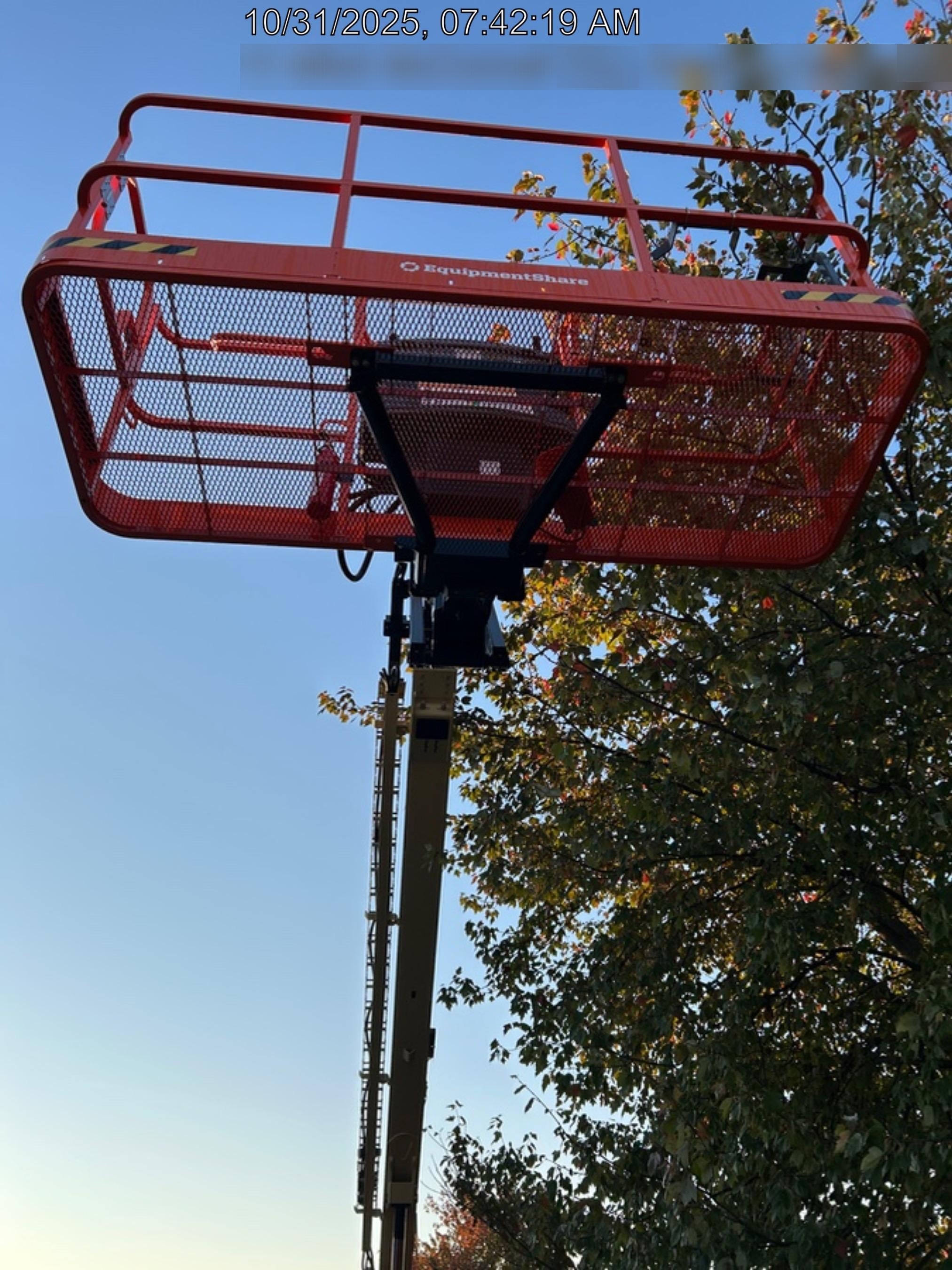 2025 JLG 660SJ