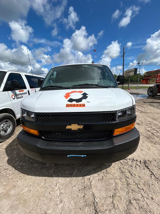 2025 CHEVROLET Express Van - Rental