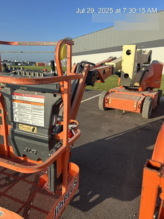 2019 JLG E400AJPN