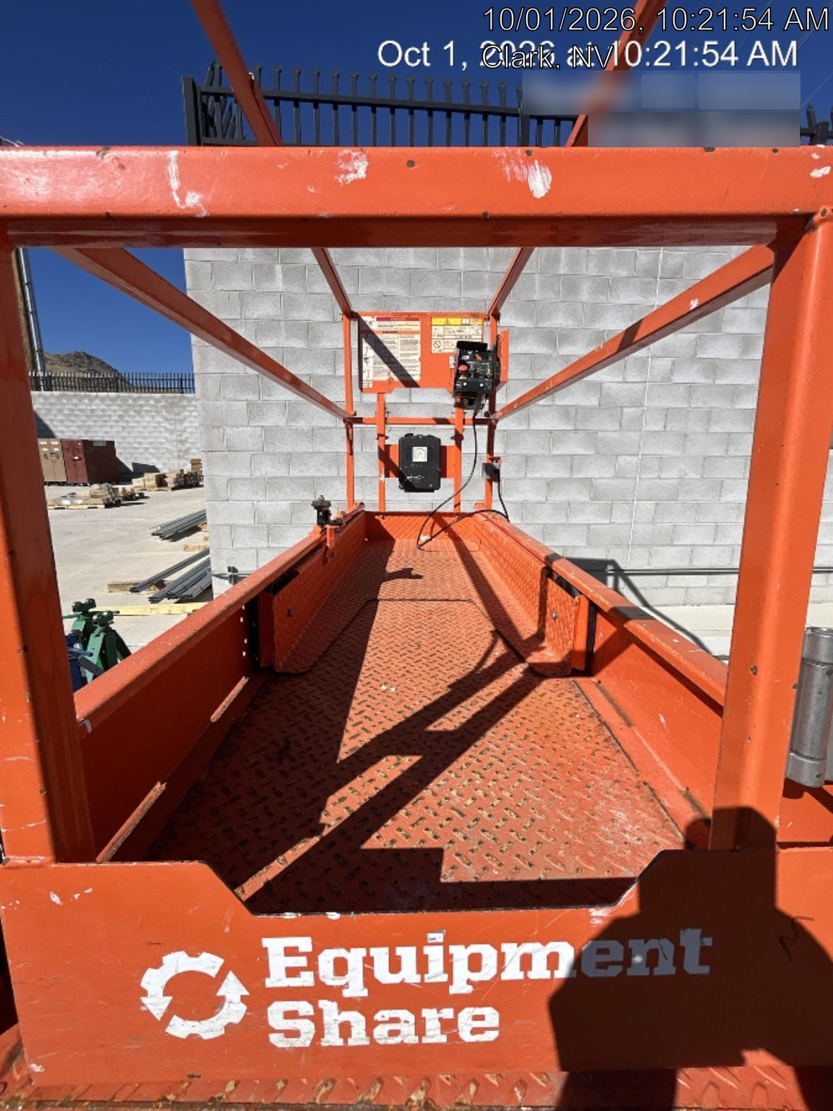 2022 JLG ES2632
