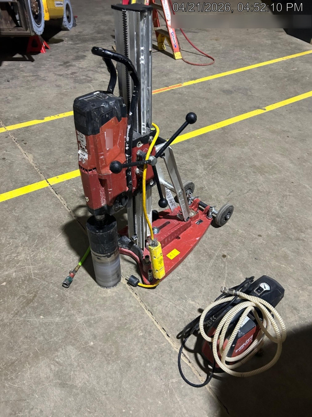 2022 HILTI DD250E