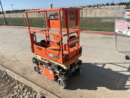 2021 JLG ES1330L