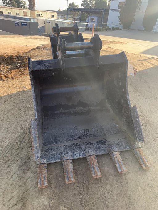 2022 GEITH 42" Bucket - Geith 25k - 35k