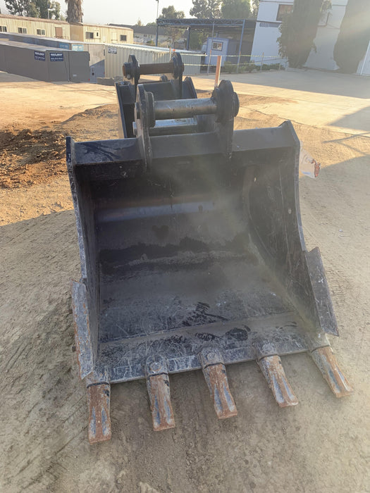 2022 GEITH 42" Bucket - Geith 25k - 35k