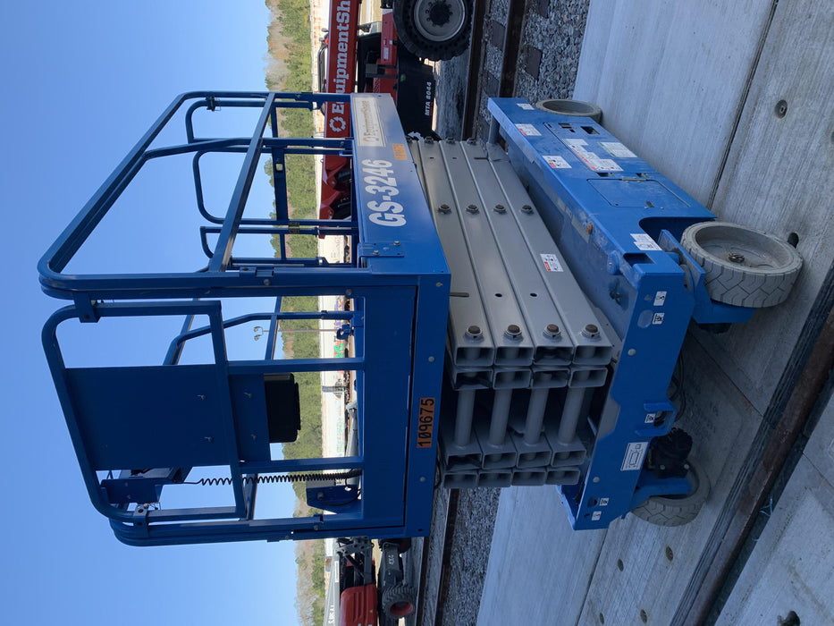 2020 Genie GS-3246 Standard, Folding full height swing gate