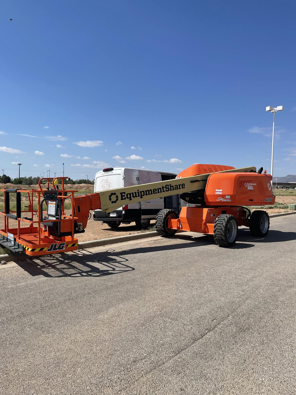2022 JLG 600S
