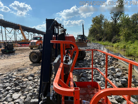 2025 JLG 800AJ