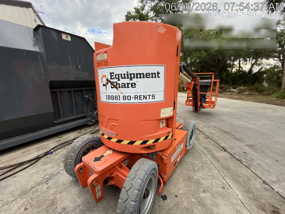 2022 JLG E300AJP