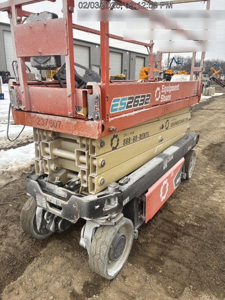 2022 JLG ES2632