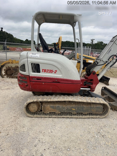 2023 TAKEUCHI TB235-2R