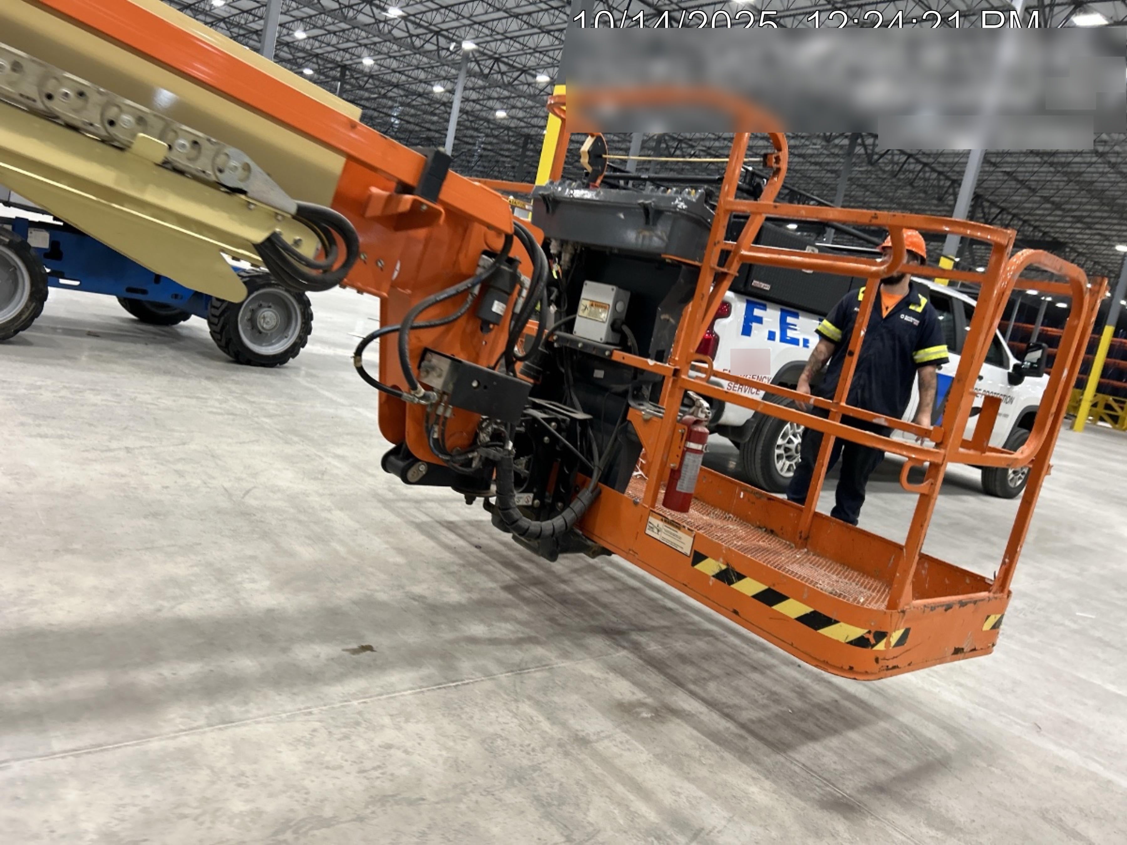 2021 JLG 600S