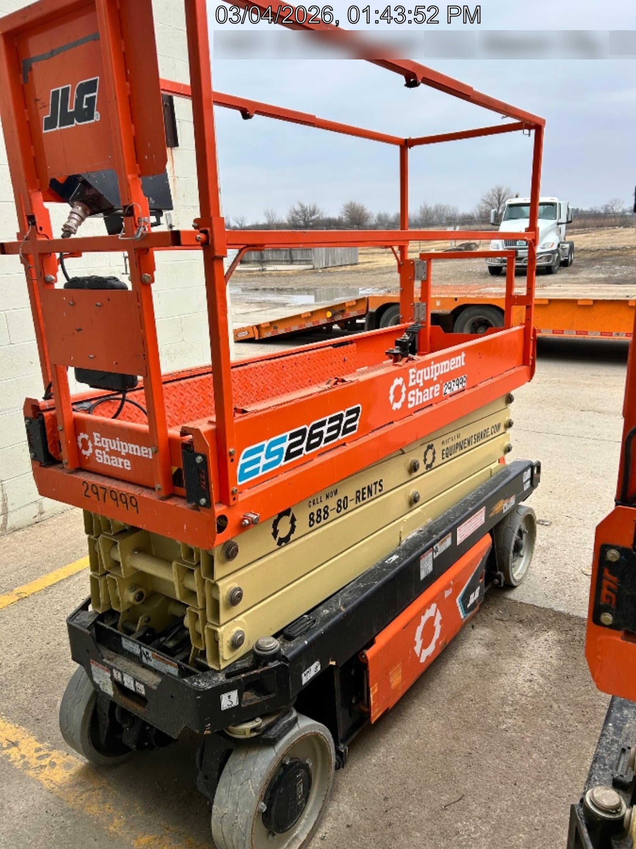 2023 JLG ES2632