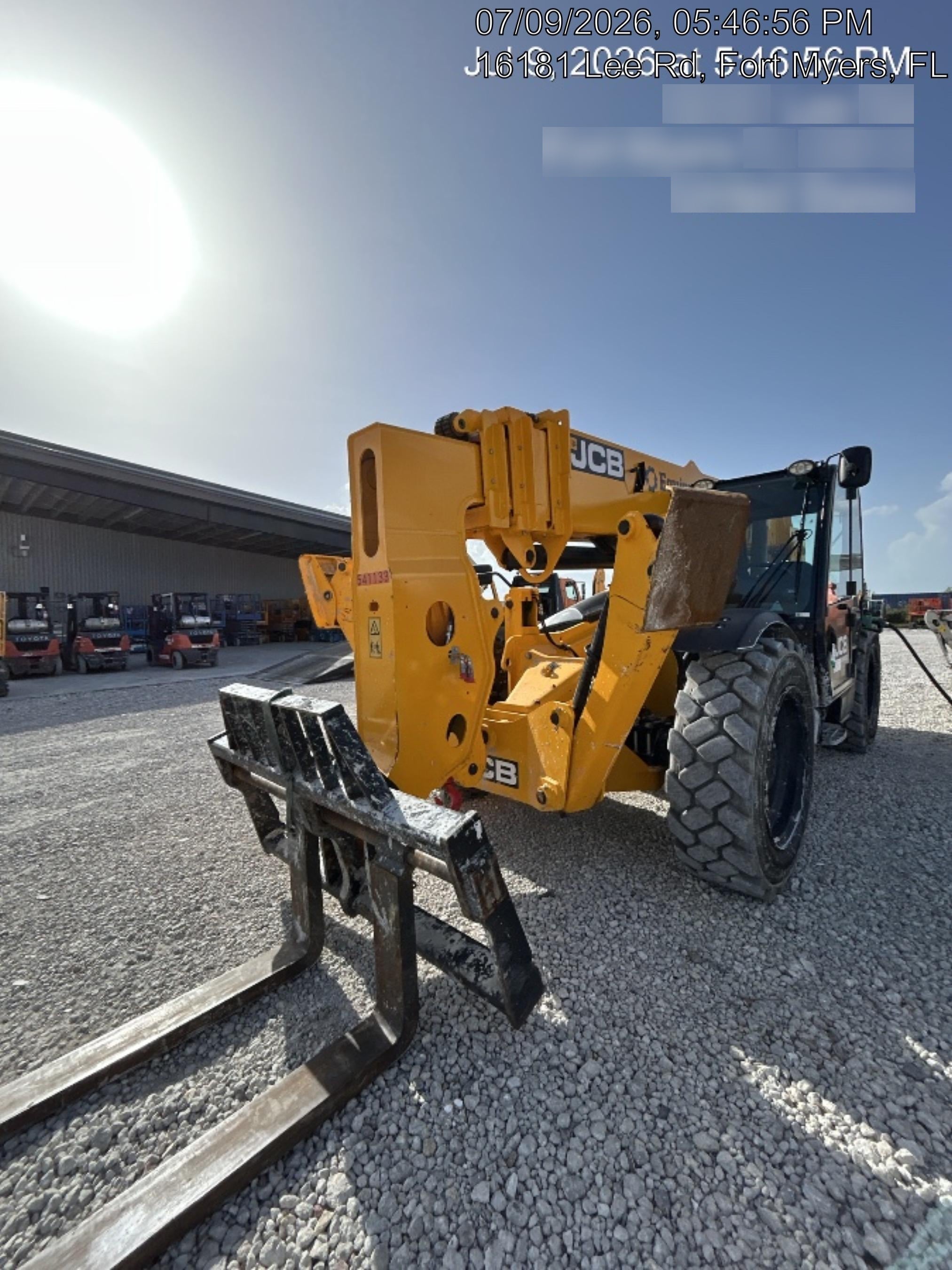 2025 JCB 512-56