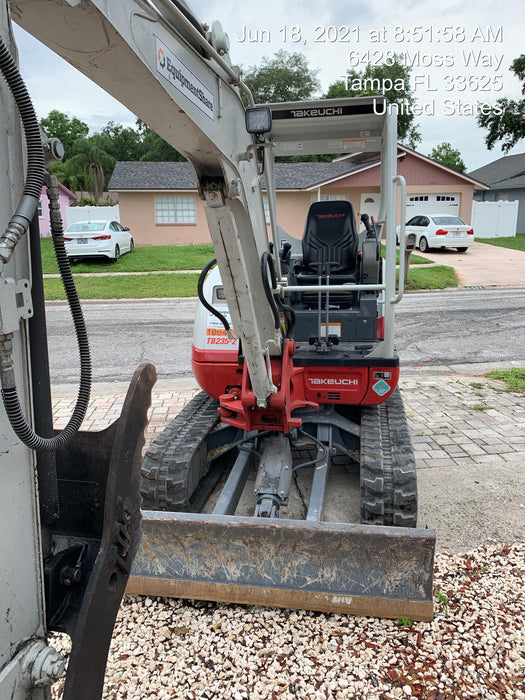 2020 Takeuchi TB235-2R Canopy, Rubber Tracks, Manual TAG QC