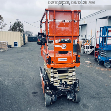 2020 Genie GS-1930 Solid Non Marking Tires, Beacon, Folding rails with half height swing gate, 800W Inverter