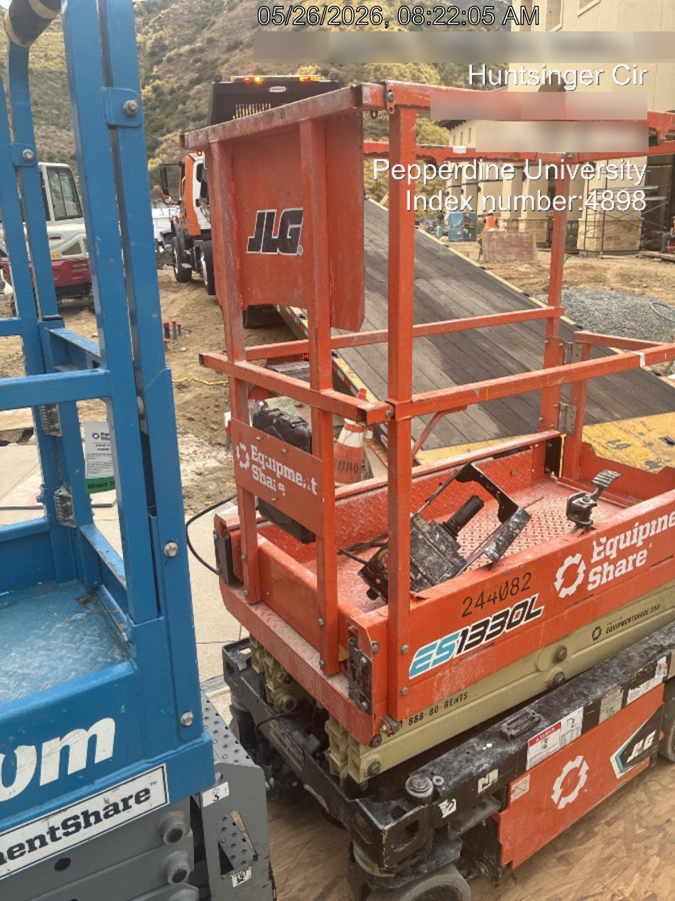 2022 JLG ES1330L