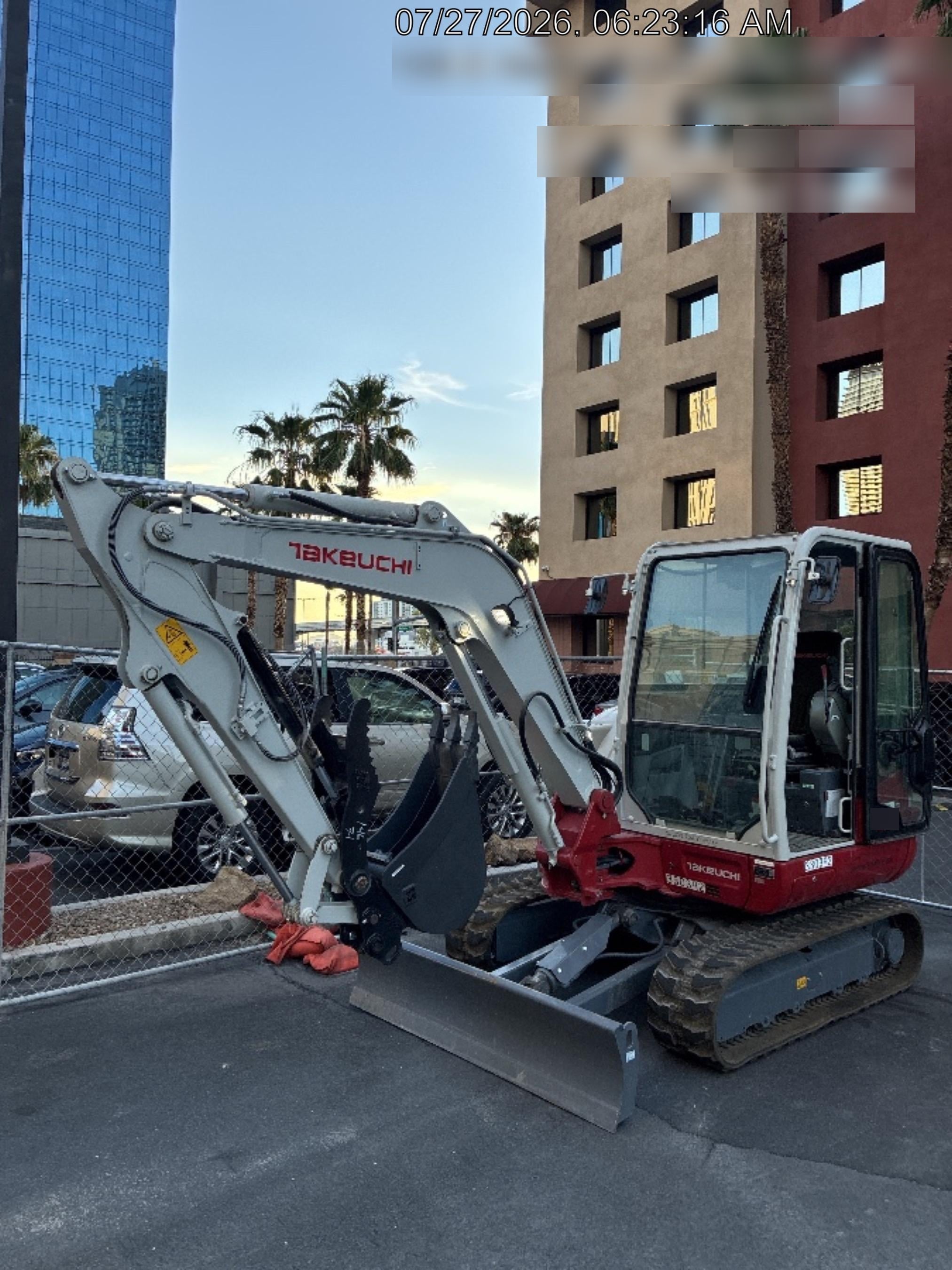 2023 TAKEUCHI TB240-CR