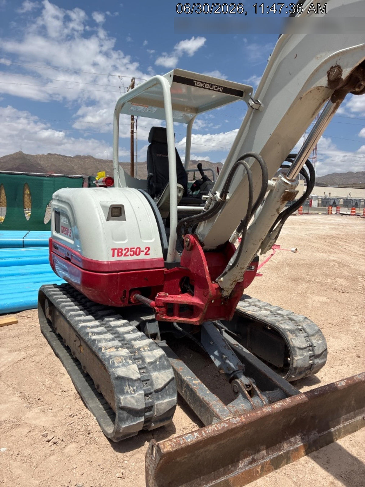 2021 TAKEUCHI TB250-2
