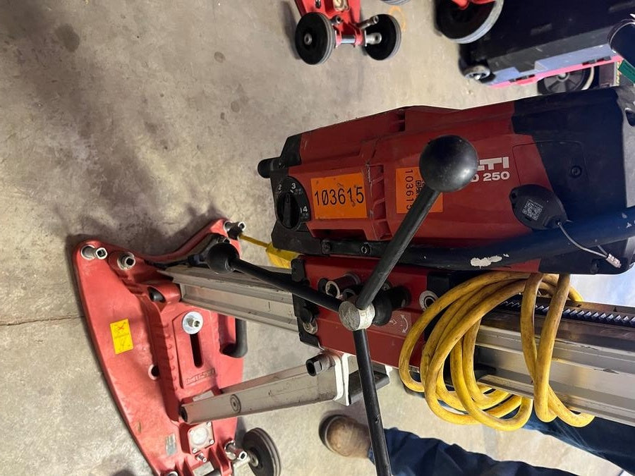 2020 HILTI DD250E